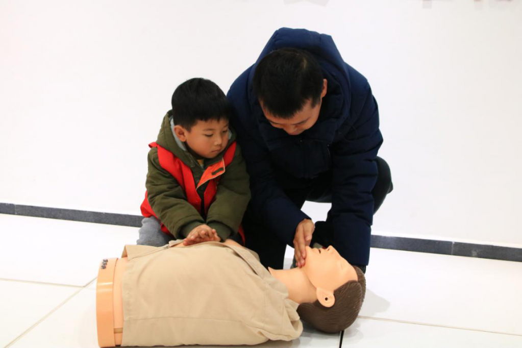 【亲子回顾】小小救护员,急救我先行 ,小小救护员活动圆满结束